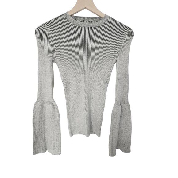 WHO WHAT WEAR GRAY BLACK RIBBED BELL SLEEVE FITTED TOP - SIZE XS - Picture 1 of 6